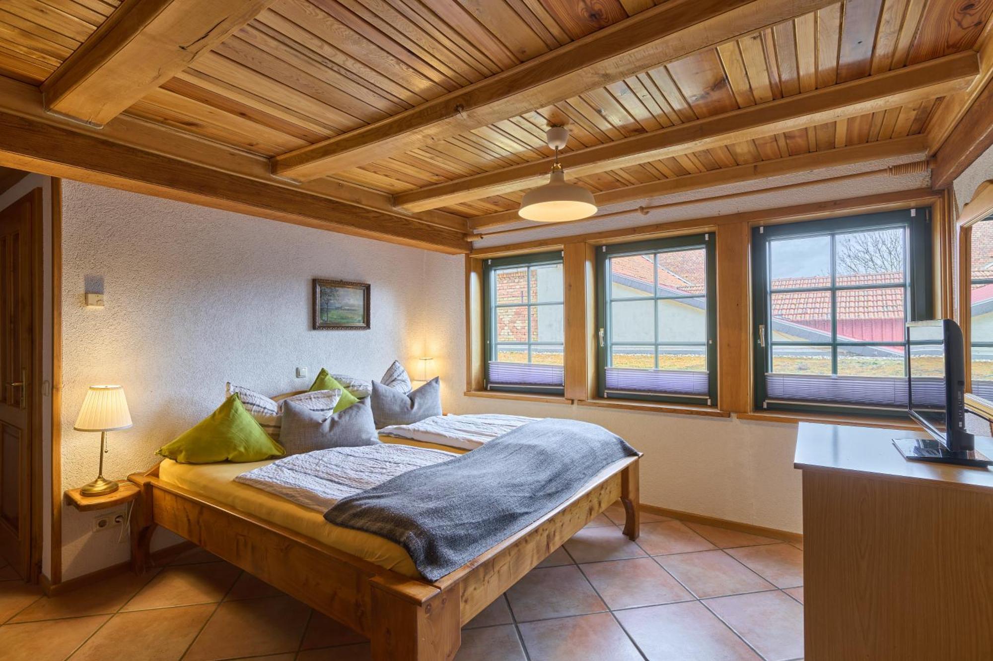 Landhotel Brauner Hirsch Kammerforst Pokoj fotografie